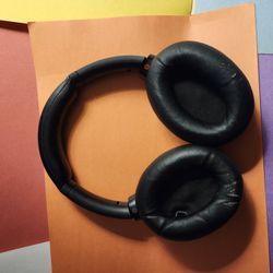 Sony WH-1000XM4 Noise-Cancelling, PRICE NEGOTIABLE