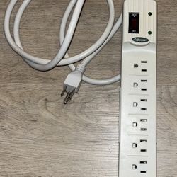 Fellowes Indoors 7 Outlet Surge Protector