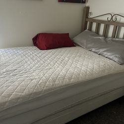 Full Size Bed Set Up 