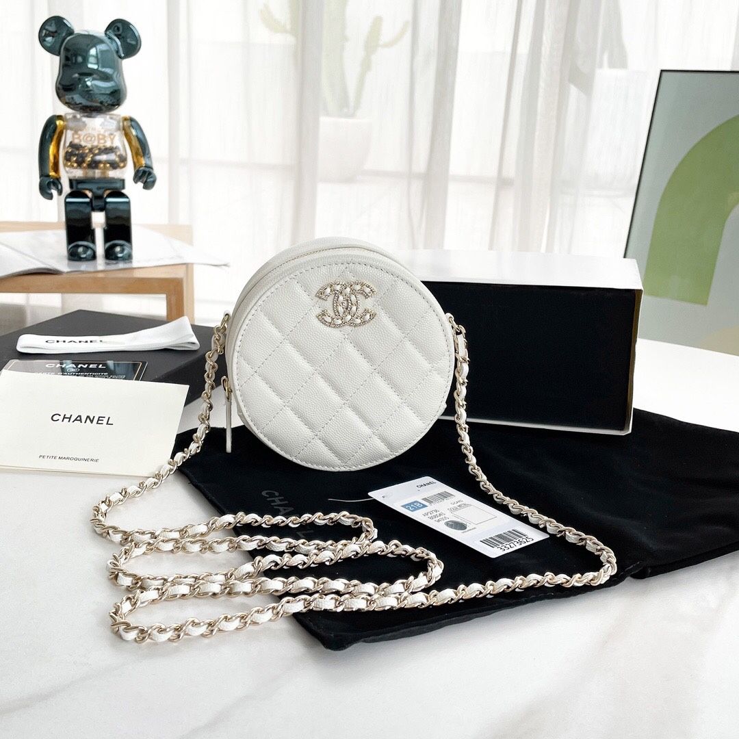 CHANEL Crossbody Shoulder Bag