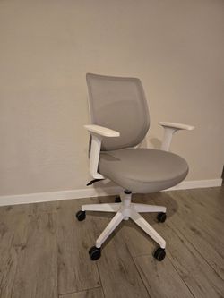 Gray Mesh Office Chair with White Frame