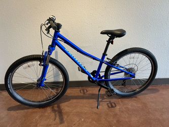 Specialized Hotrock 24 mountain bike