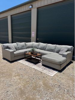 Gray L-Shaped Sectional Sofa w/ Chaise