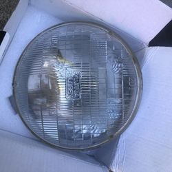 VW Vanagon Early Years New Headlights