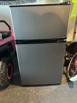 Artic King Mini Fridge
