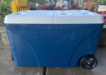 Big Blue Rubbermaid Cooler
