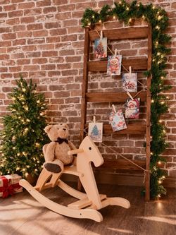 HOLIDAY PRECIOUS MOMENTS