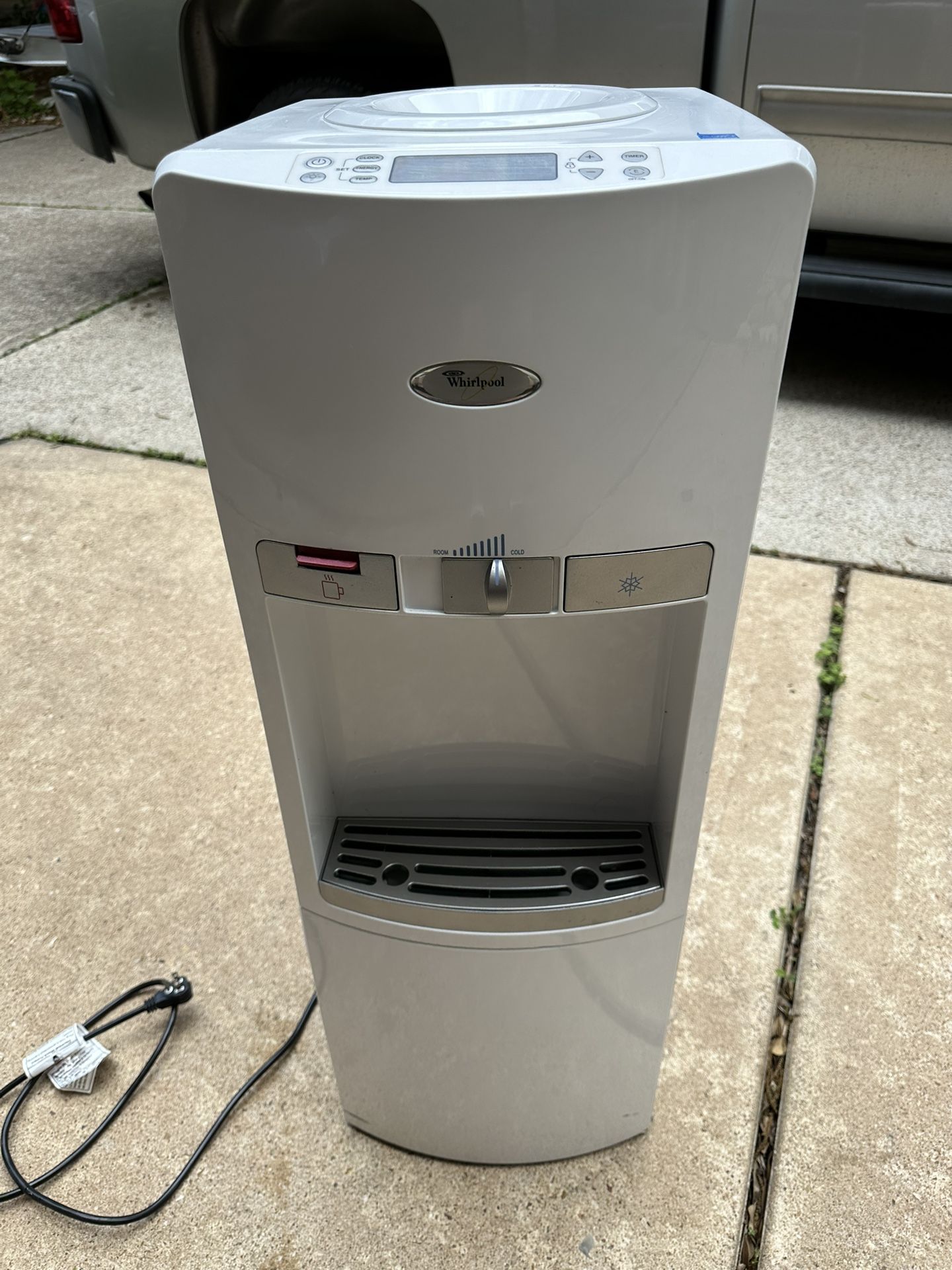 Sunbeam Hot Water Dispenser for Sale in Granville, WV - OfferUp