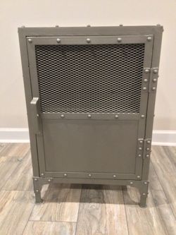 METAL SIDE TABLE