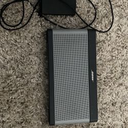 Bose Soundlink III Bluetooth Speaker - Silver With Charger