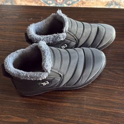 Black Slip On Winter Booties