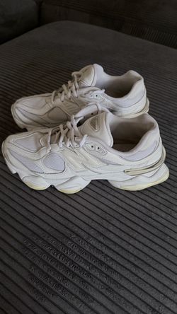 New Balance 9060 Triple White