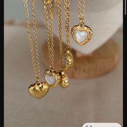 Gold & Pearl Heart Necklace – Coquette Charm Aesthetic 