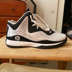 D Rose 773 Size 11.5 NEW