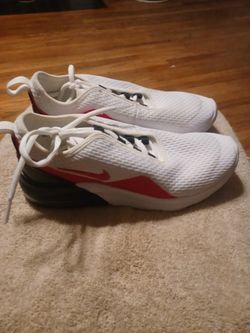 Nike Air Motion Size 5.5