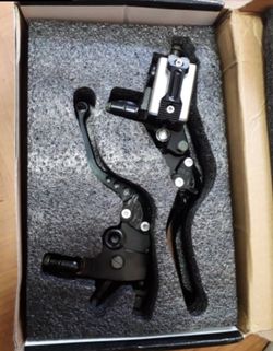 Universal Motorcycle Brake Master Cylinder Clutch Reservoir Levers Pair