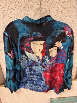 Vintage Chicos 100% Silk crop shirt Asian art