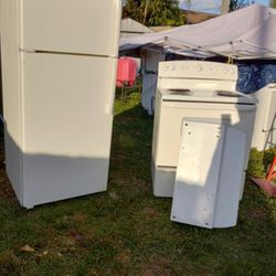 Stove And Refrigerator Set 