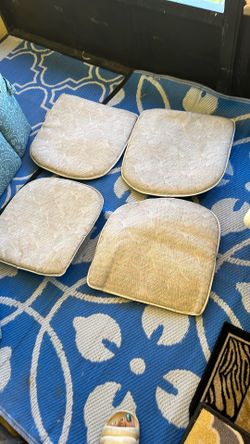 4 Chair Cushions