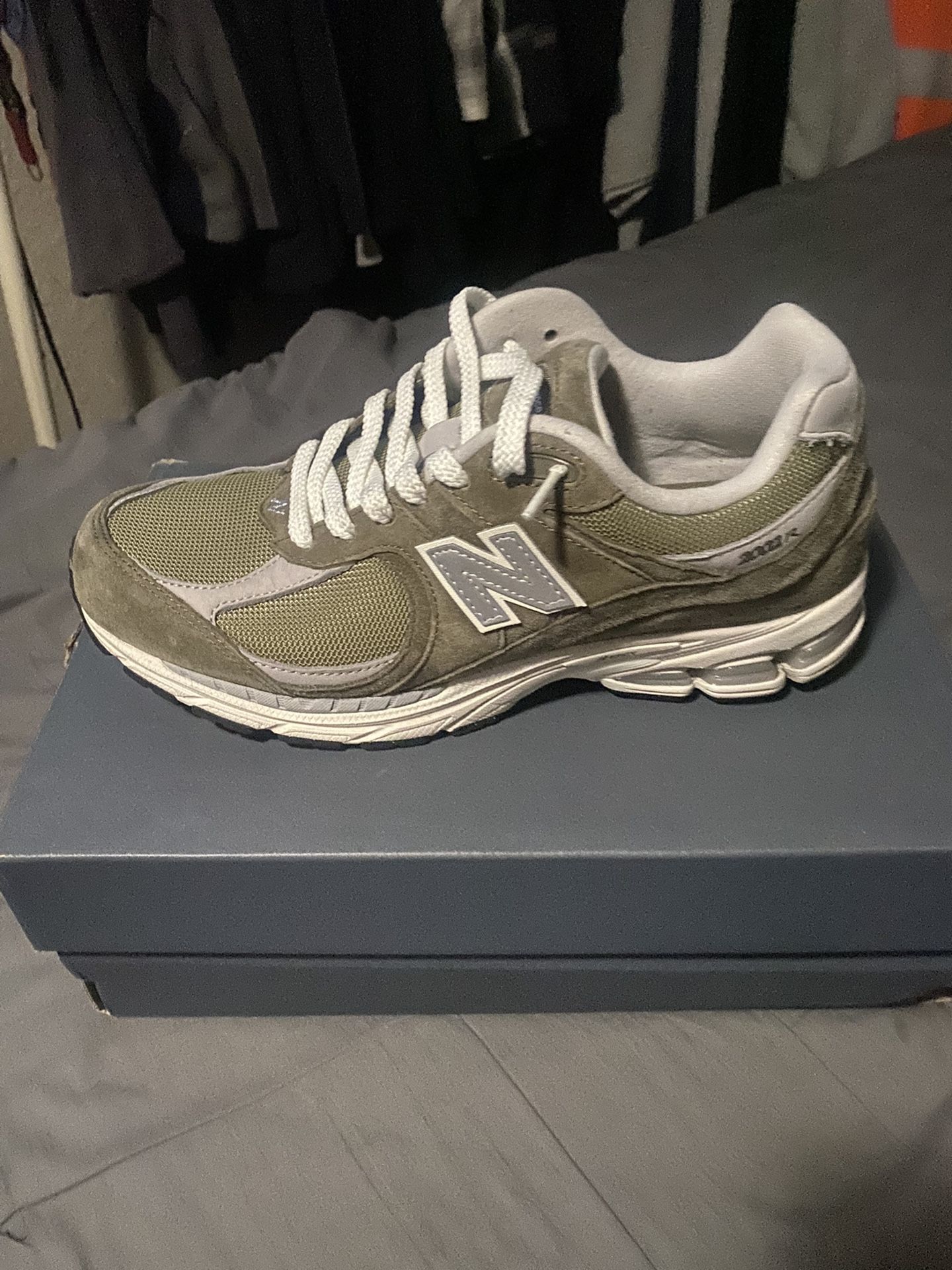 Running shoes