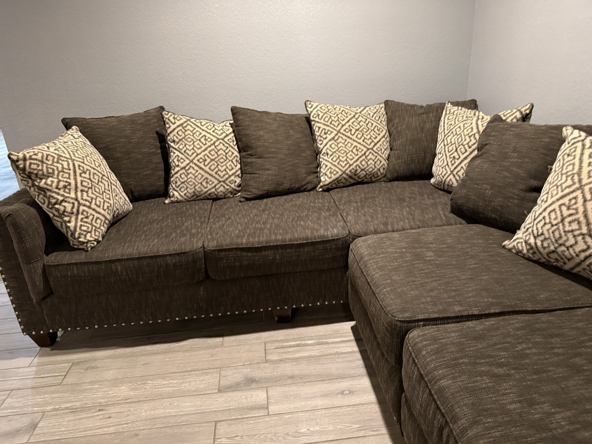 Like Brand New Sofa Set