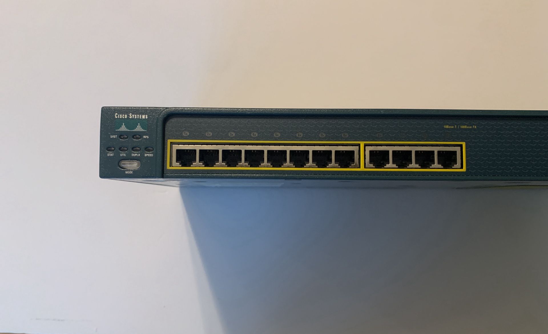 Cisco WS-C2950-12 Catalyst 2950-12 10/100 12-Port Switch