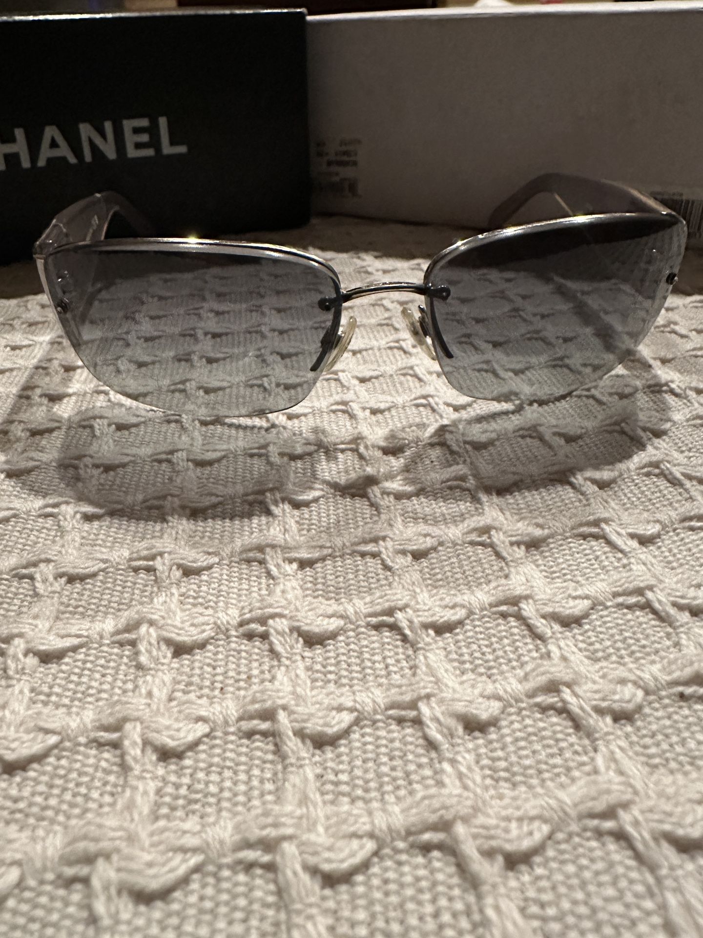 Auth VTG CHANEL Iridescent Sunglasses 4117-B Vintage CHANEL Sunglasses Model CC4117B – THE ANTI main image 3
