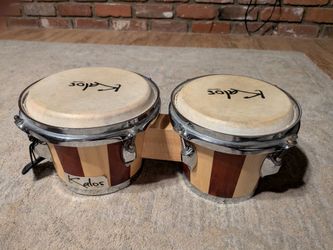 Bongos, Kalos by Cecilio