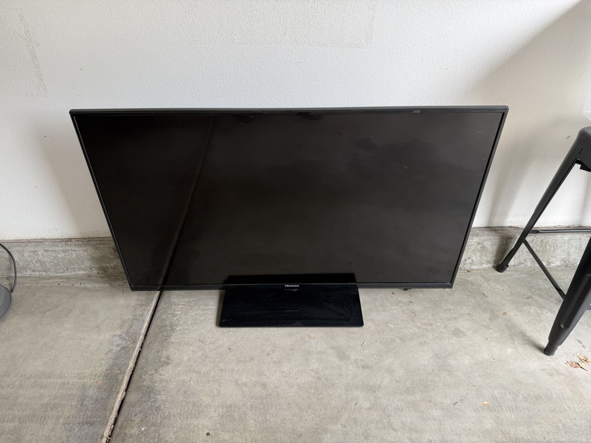 Hisense 50” LED TV – Works Great
