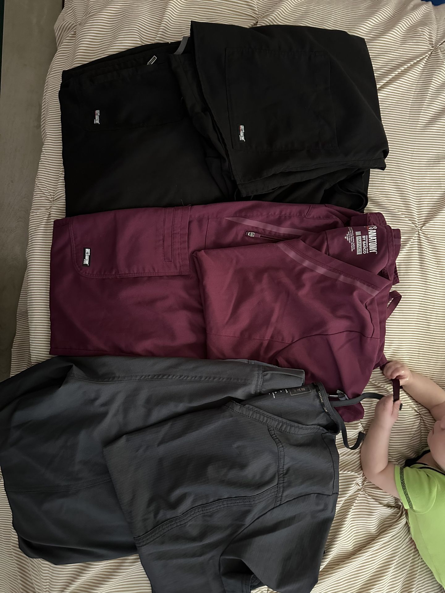 3 Sets Of Scrubs 2 Great Anatomy 1 Hospital Grade Size Large