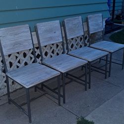 4 Chairs