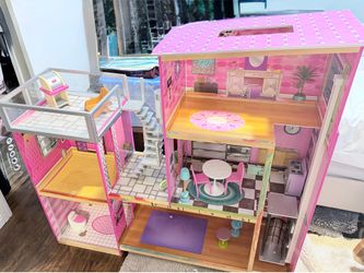 Doll House