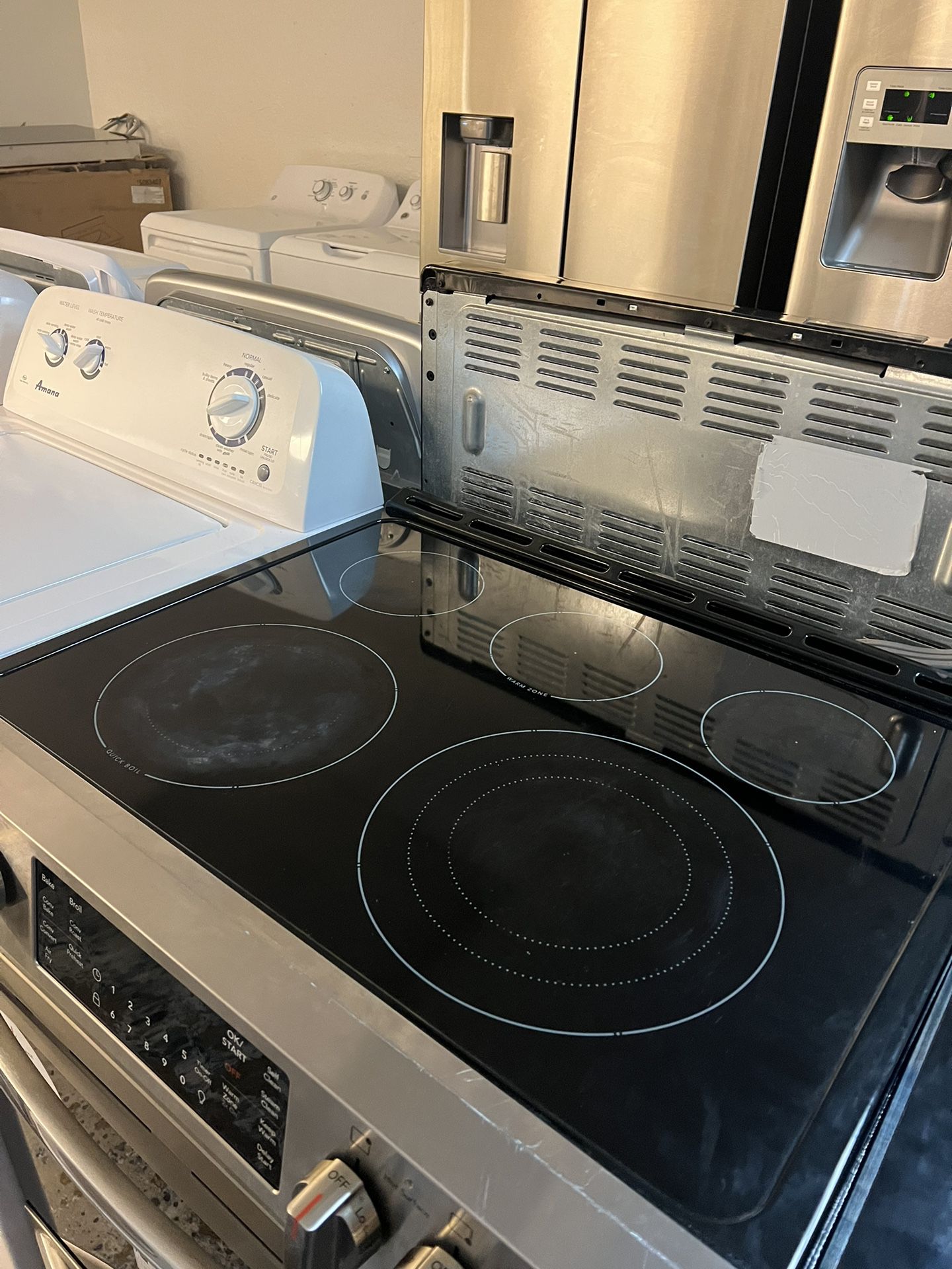 DeLonghi BQ100 Indoor Grill and Smokeless Broiler for Sale in Hialeah  Gardens, FL - OfferUp