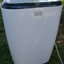 Air Conditioner - Portable - 14k - Black&Decker