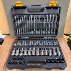 (New) Gearwrench 84 Piece SAE Metric Hex Torx Bit Set 80742
