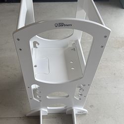 Little Partners Learning Tower