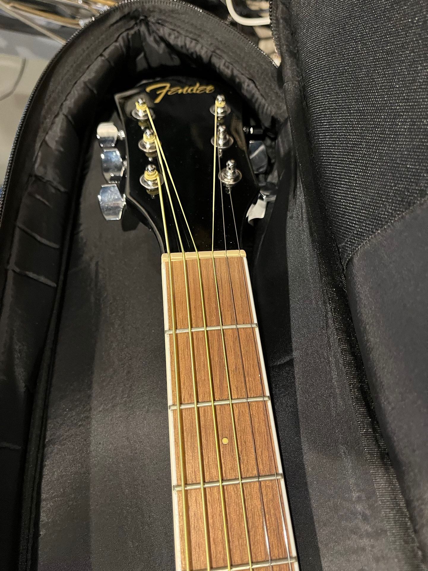 Brand New Fender Aucustic Guitar /w Brand New Kick Bag