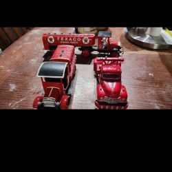 vintage metal truck toys/ camionsitos antiguos de metal jugetes 