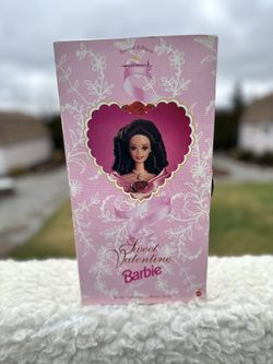1995 Mattel Sentimental Valentine Barbie Doll Hallmark Special Edition