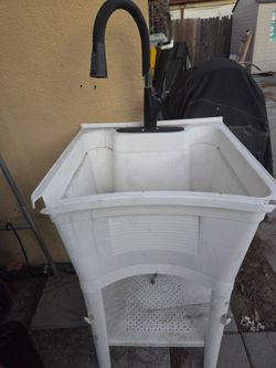 Outdoor/ utility sink