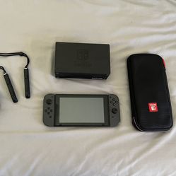 Nintendo Switch 