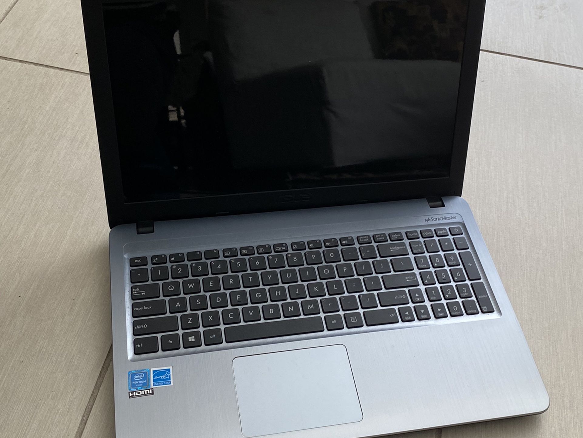 Asus 540sa 17” Laptop