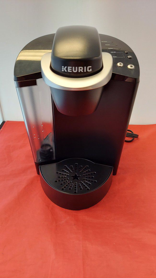Keurig K40 Single Cup Brewing Coffee Maker