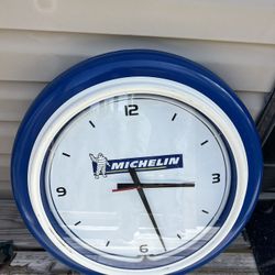 Clock N Great Conditions Michelin 