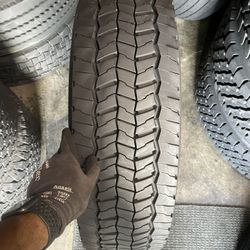 225/70/19.5 Continental