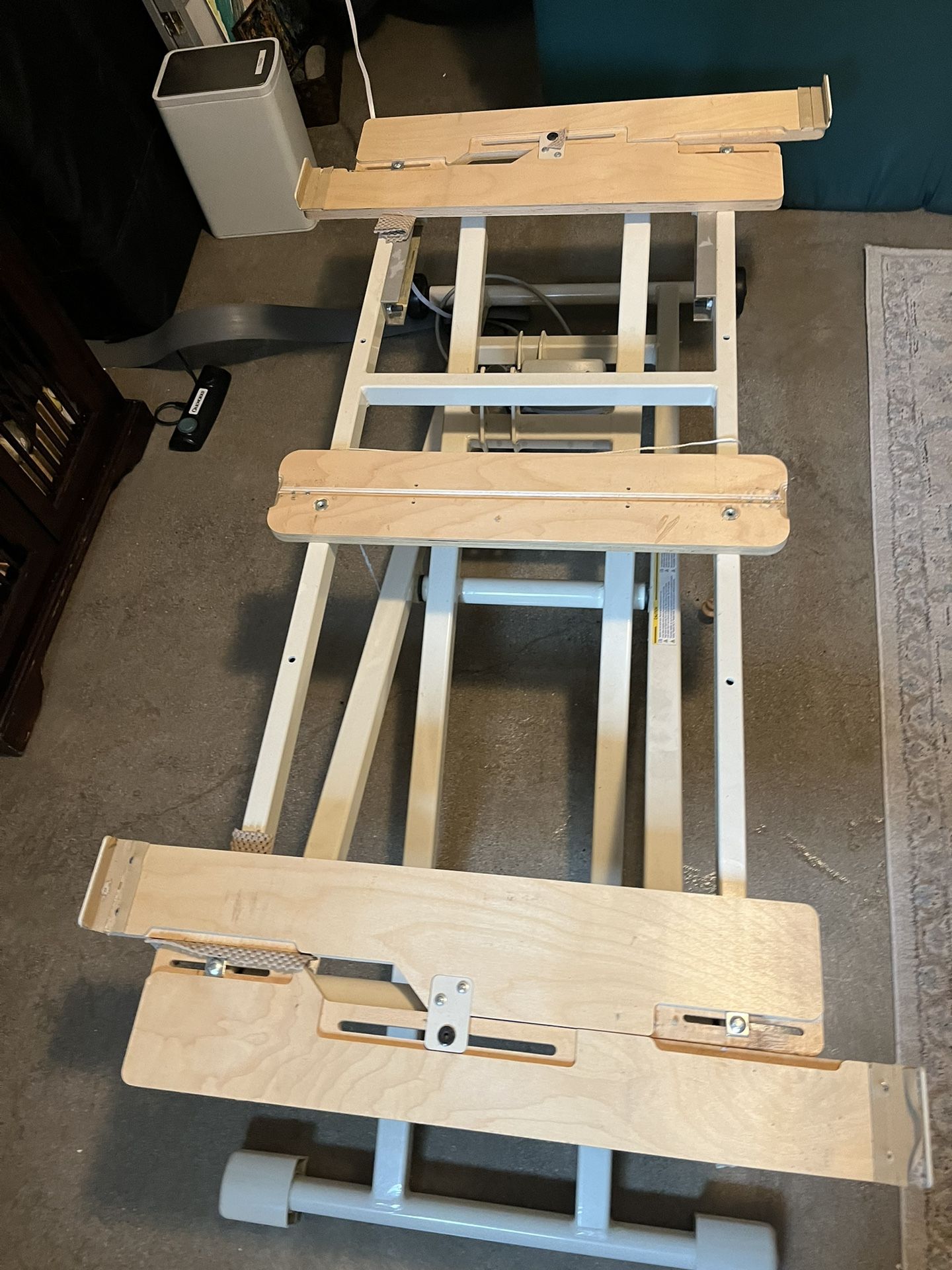 Oakworks Proluxe Electronic Lift For Portable Massage Tables