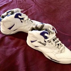 Ladies Vintage Avia Fom Shoes Size 9