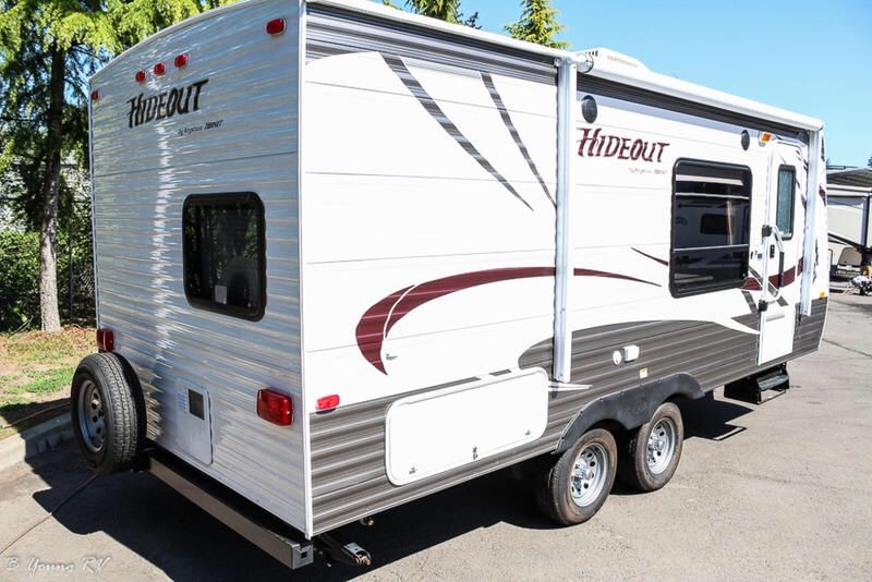 2013 Hideout By Keystone 19FT Travel Trailer Lite With Power Awning Like New Must See