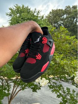 Jordan 4s size 10 115$