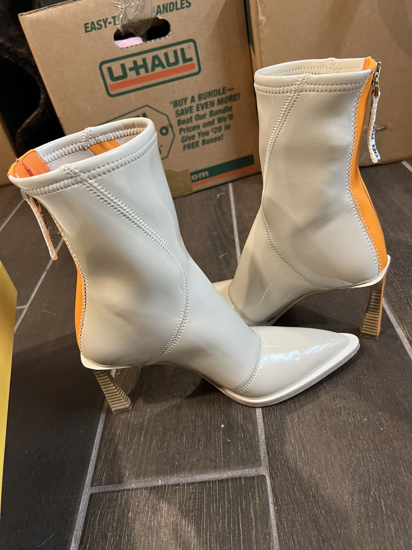 Fendi beige boots size 37